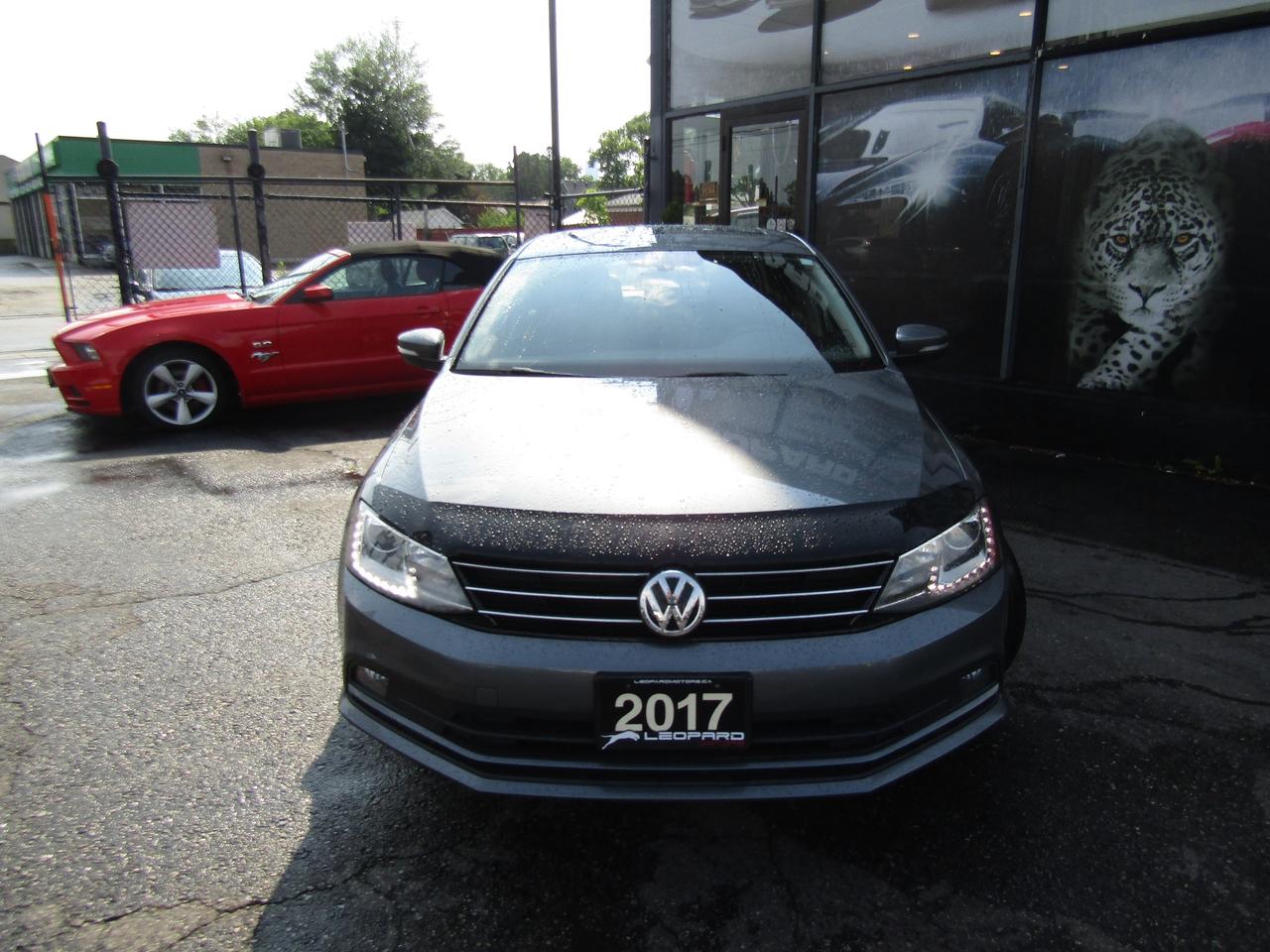 2017 Volkswagen Jetta Highline, Sunroof, Blind Spots, Leather Seats, Cruise Ctrl, Camera, *Certified* Photo