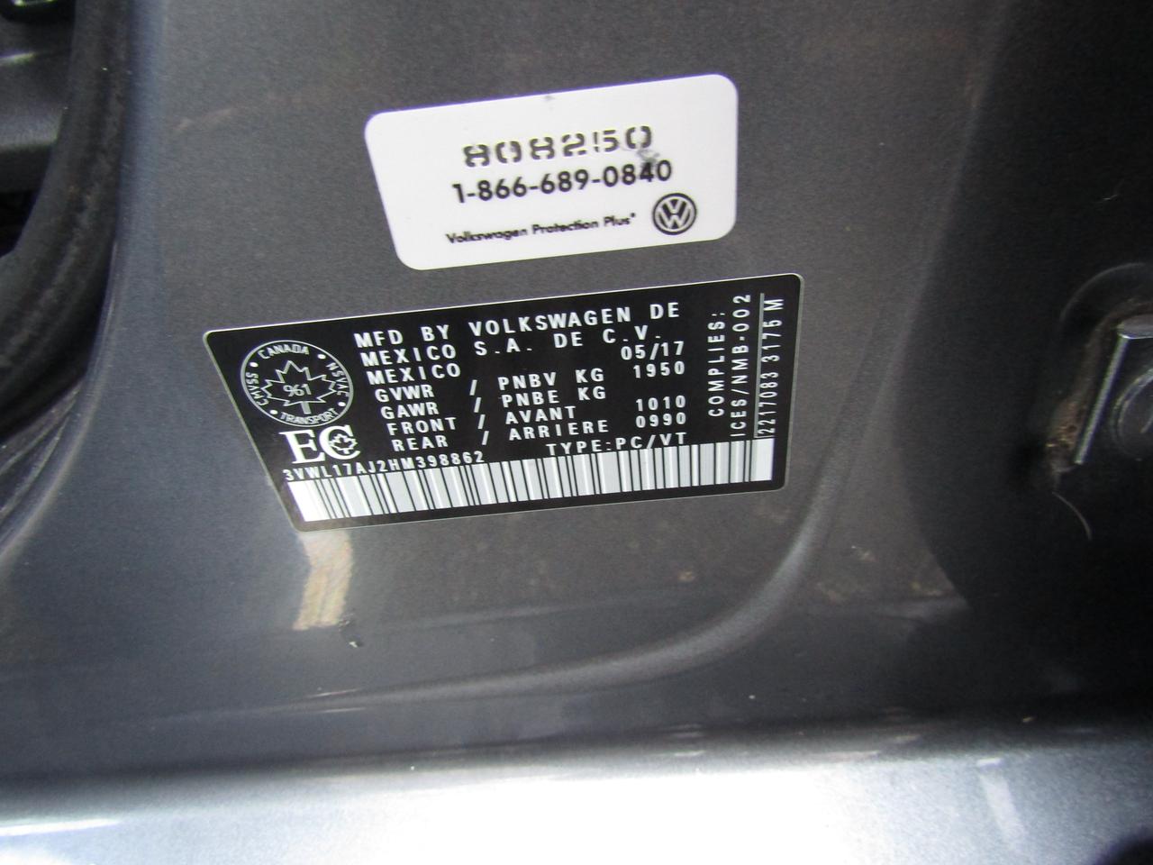 2017 Volkswagen Jetta Highline, Sunroof, Blind Spots, Leather Seats, Cruise Ctrl, Camera, *Certified* Photo