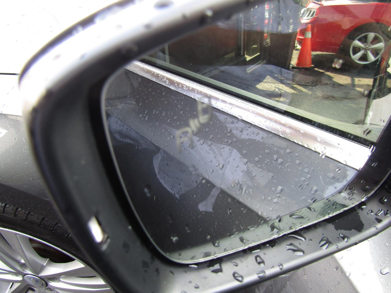 2017 Volkswagen Jetta Highline, Sunroof, Blind Spots, Leather Seats, Cruise Ctrl, Camera, *Certified* Photo