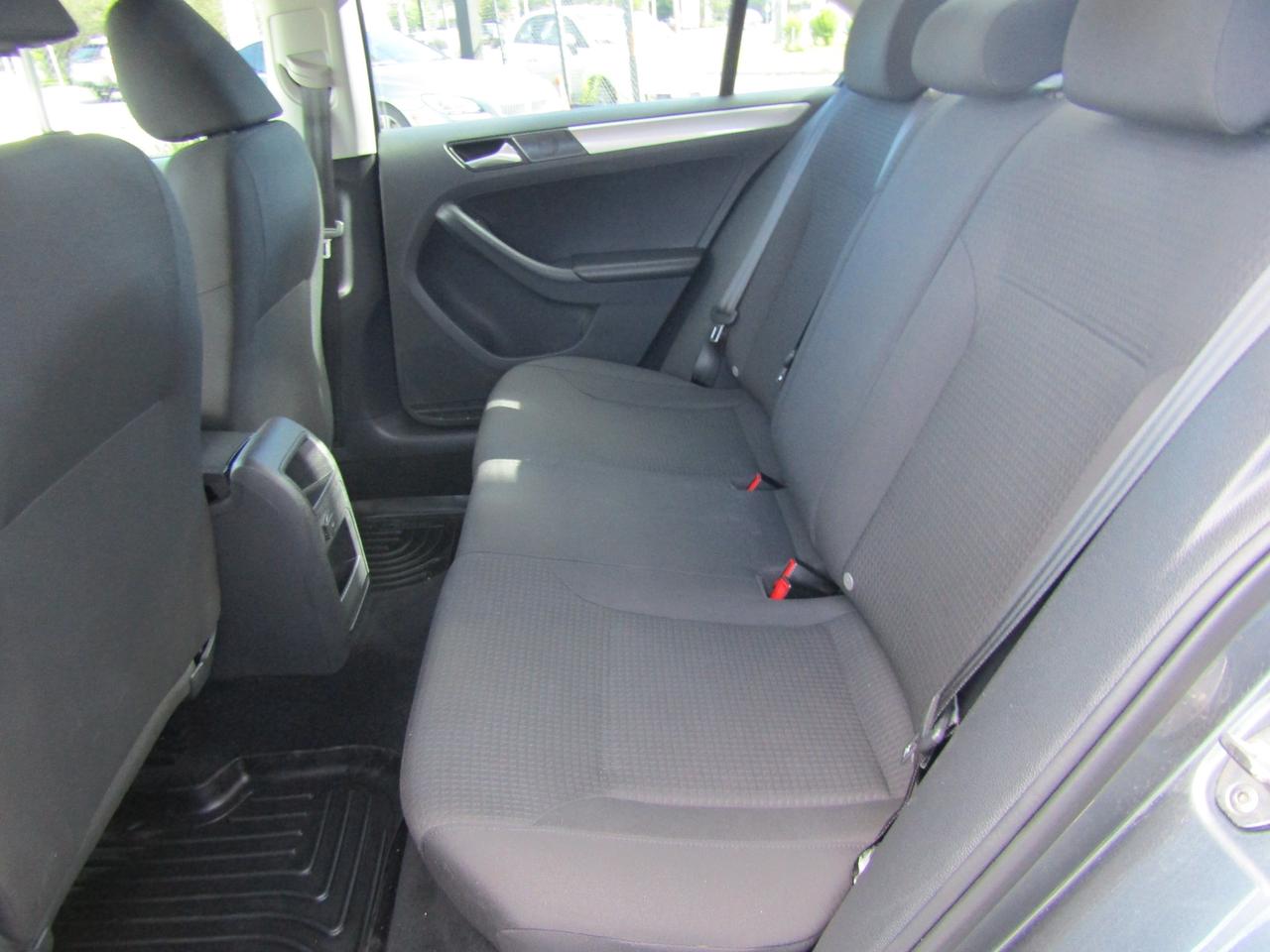 2017 Volkswagen Jetta Trendline, Camera, Auomtaic, Pwr Windows, *Certified* Photo
