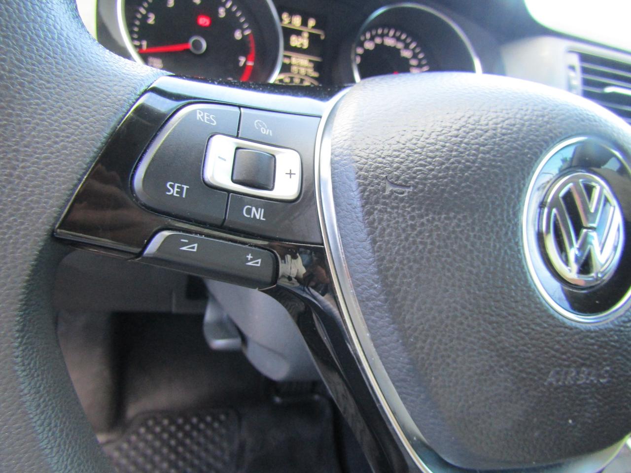 2017 Volkswagen Jetta Trendline, Camera, Auomtaic, Pwr Windows, *Certified* Photo