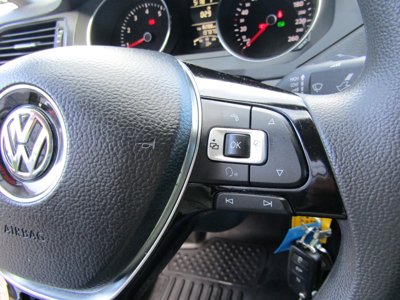 2017 Volkswagen Jetta Trendline, Camera, Auomtaic, Pwr Windows, *Certified* Photo