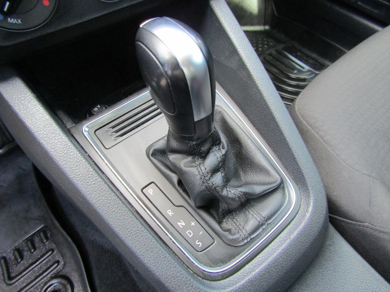 2017 Volkswagen Jetta Trendline, Camera, Auomtaic, Pwr Windows, *Certified* Photo