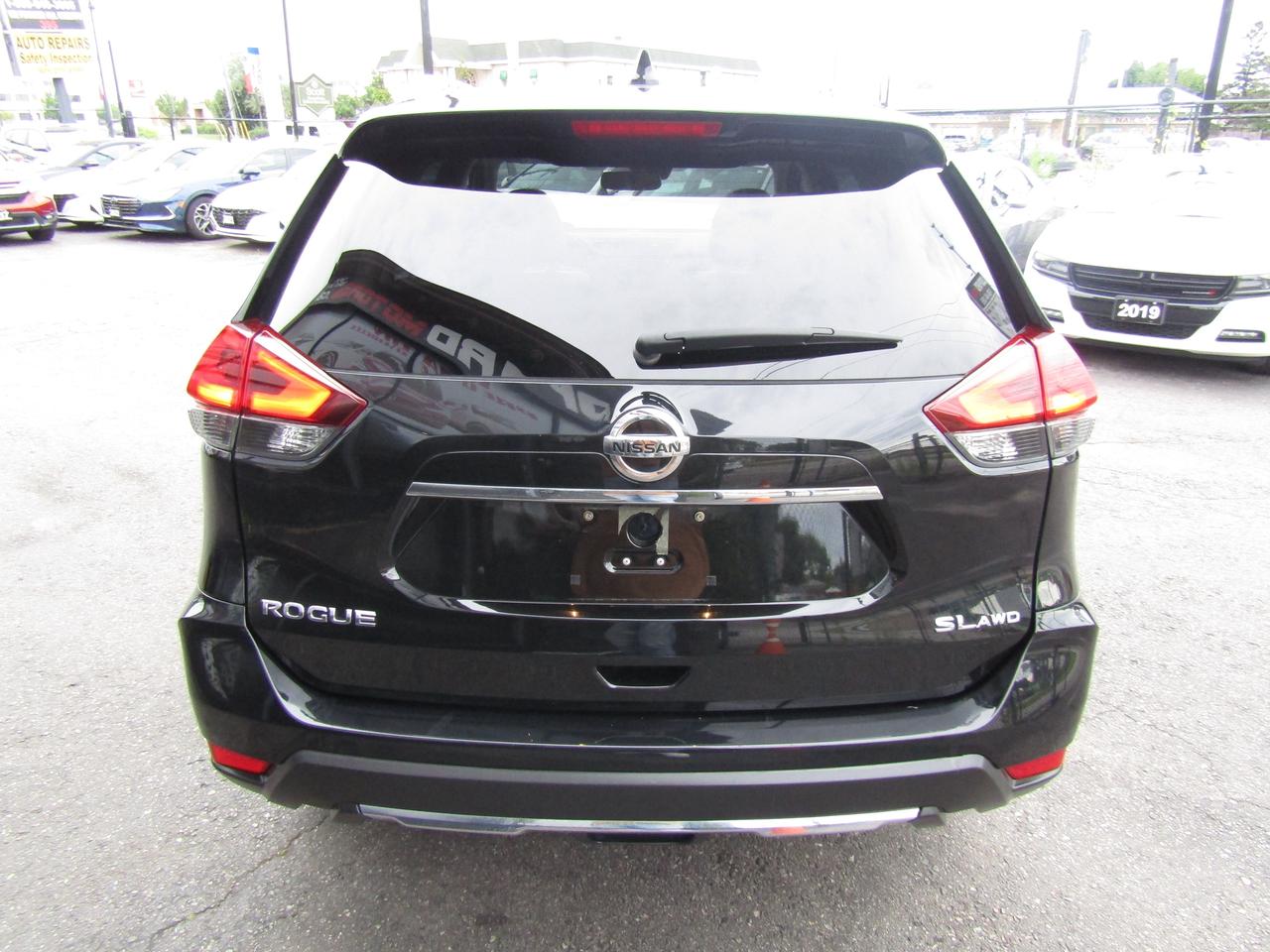 2018 Nissan Rogue SL, AWD, Navi, Pano, Leather, 360 Camera, *Certified* Photo