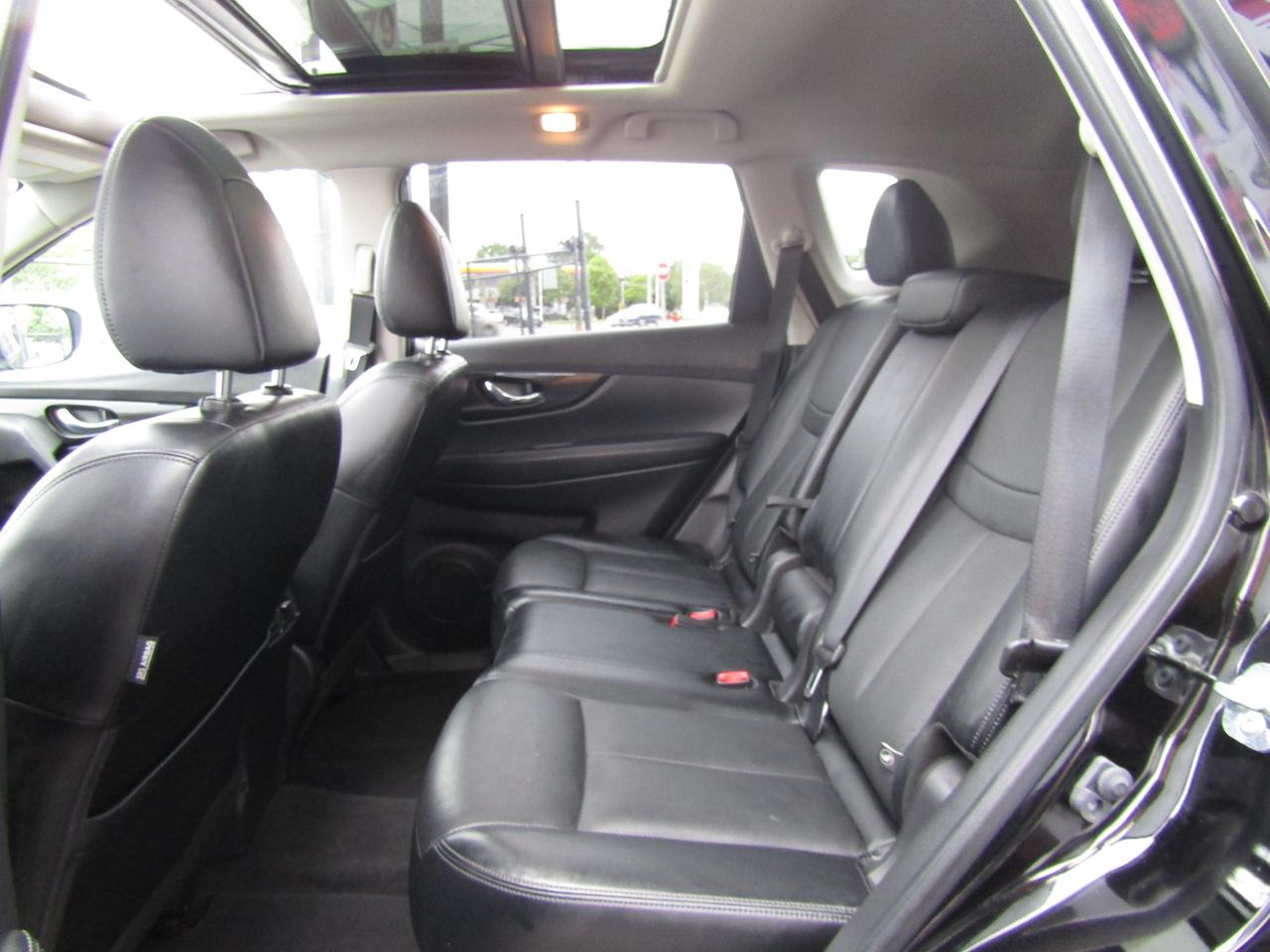 2018 Nissan Rogue SL, AWD, Navi, Pano, Leather, 360 Camera, *Certified* Photo