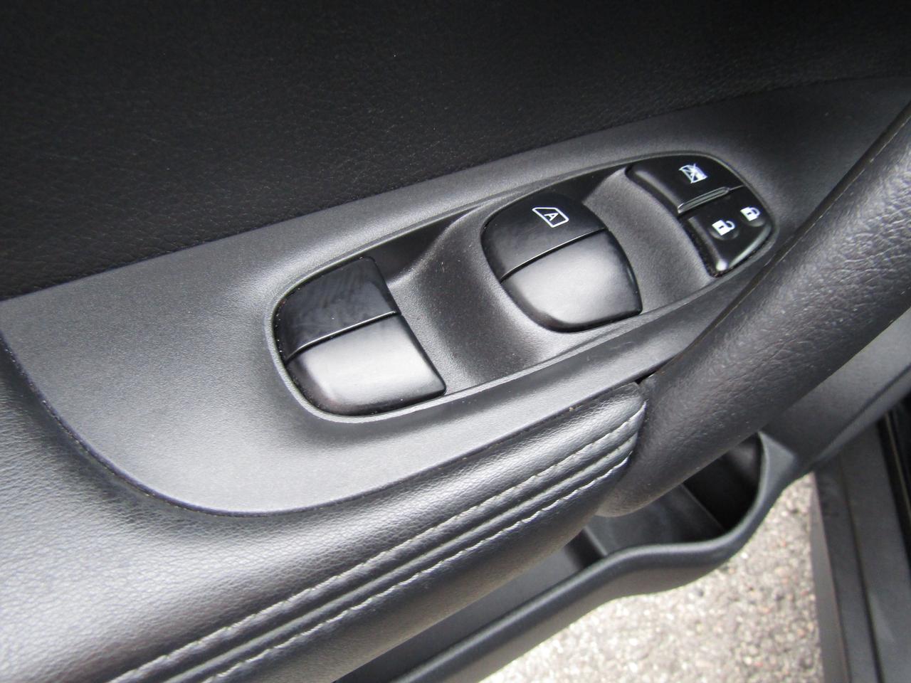 2018 Nissan Rogue SL, AWD, Navi, Pano, Leather, 360 Camera, *Certified* Photo