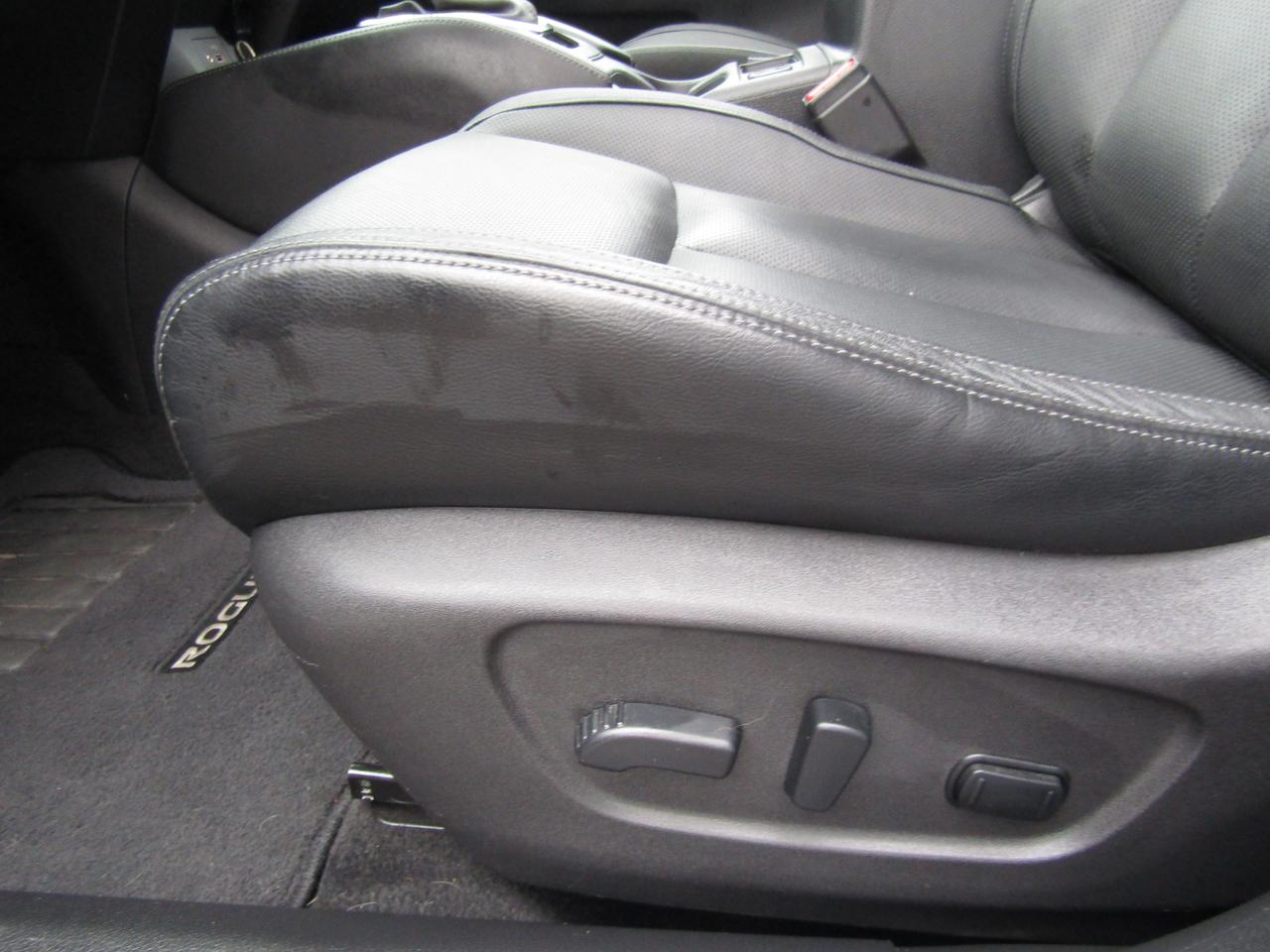 2018 Nissan Rogue SL, AWD, Navi, Pano, Leather, 360 Camera, *Certified* Photo