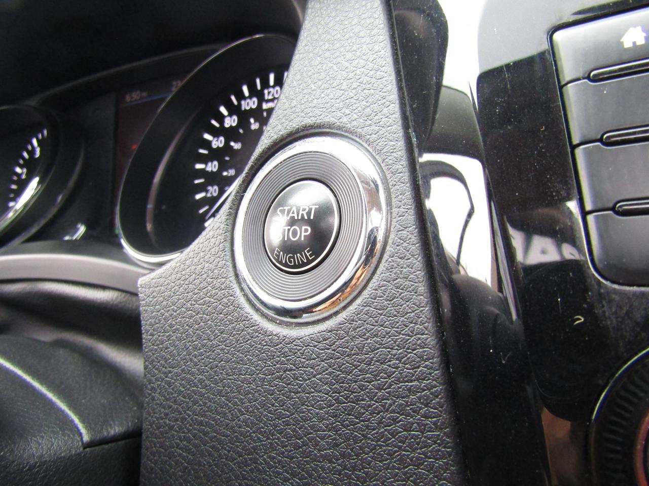 2018 Nissan Rogue SL, AWD, Navi, Pano, Leather, 360 Camera, *Certified* Photo