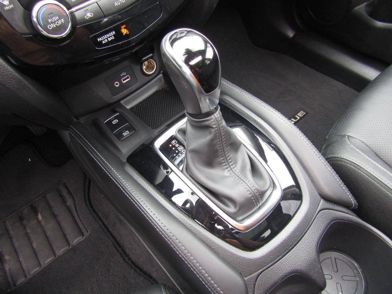 2018 Nissan Rogue SL, AWD, Navi, Pano, Leather, 360 Camera, *Certified* Photo