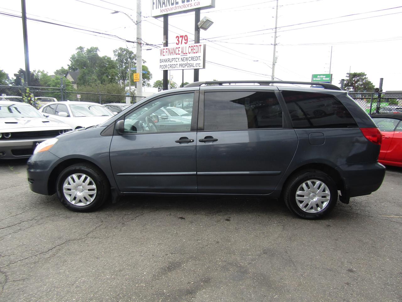 2010 Toyota Sienna CE, 8Pass ,Cruise Ctrl, Automatic Trans.*Certified* Photo3