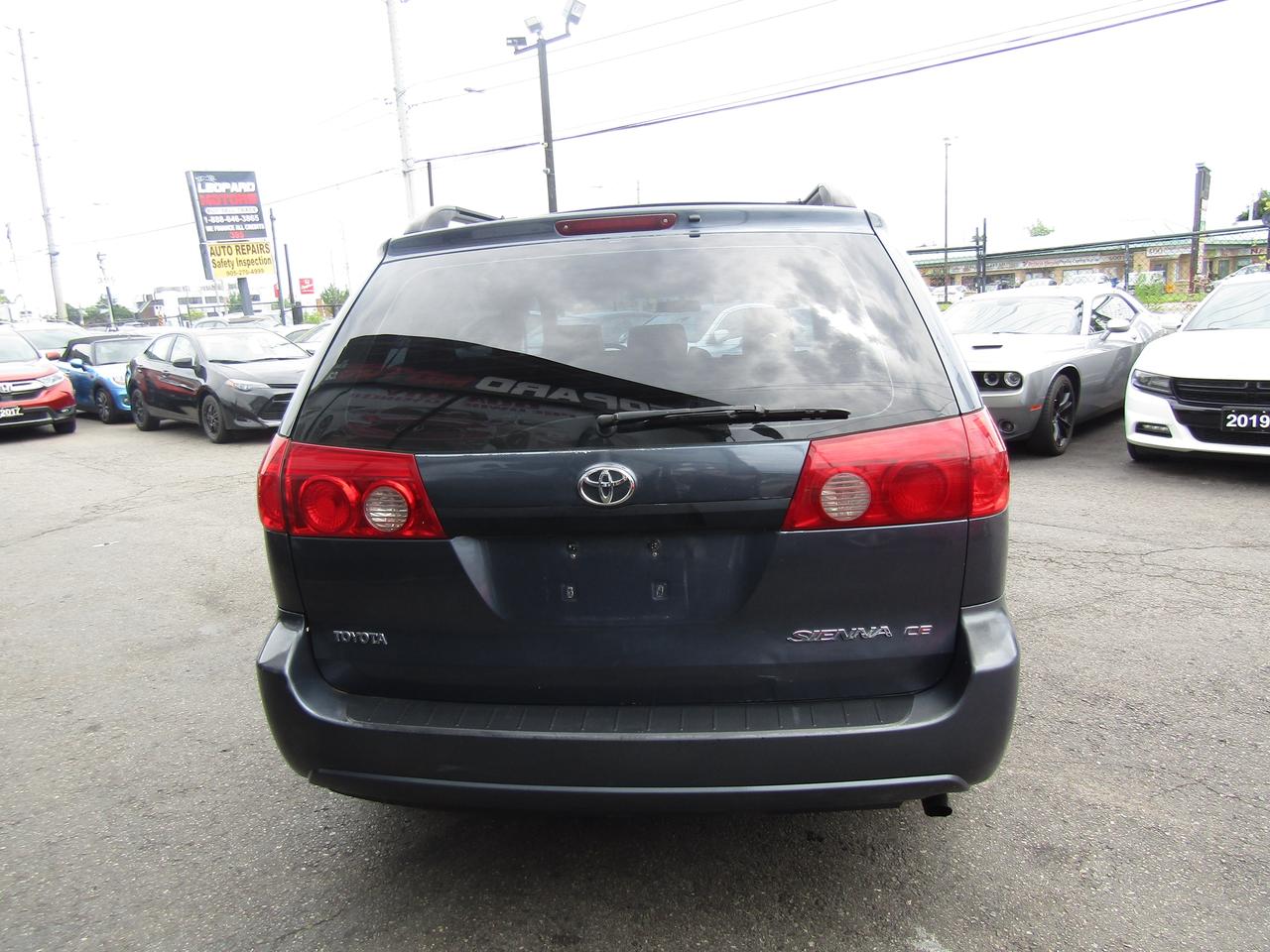 2010 Toyota Sienna CE, 8Pass ,Cruise Ctrl, Automatic Trans.*Certified* Photo