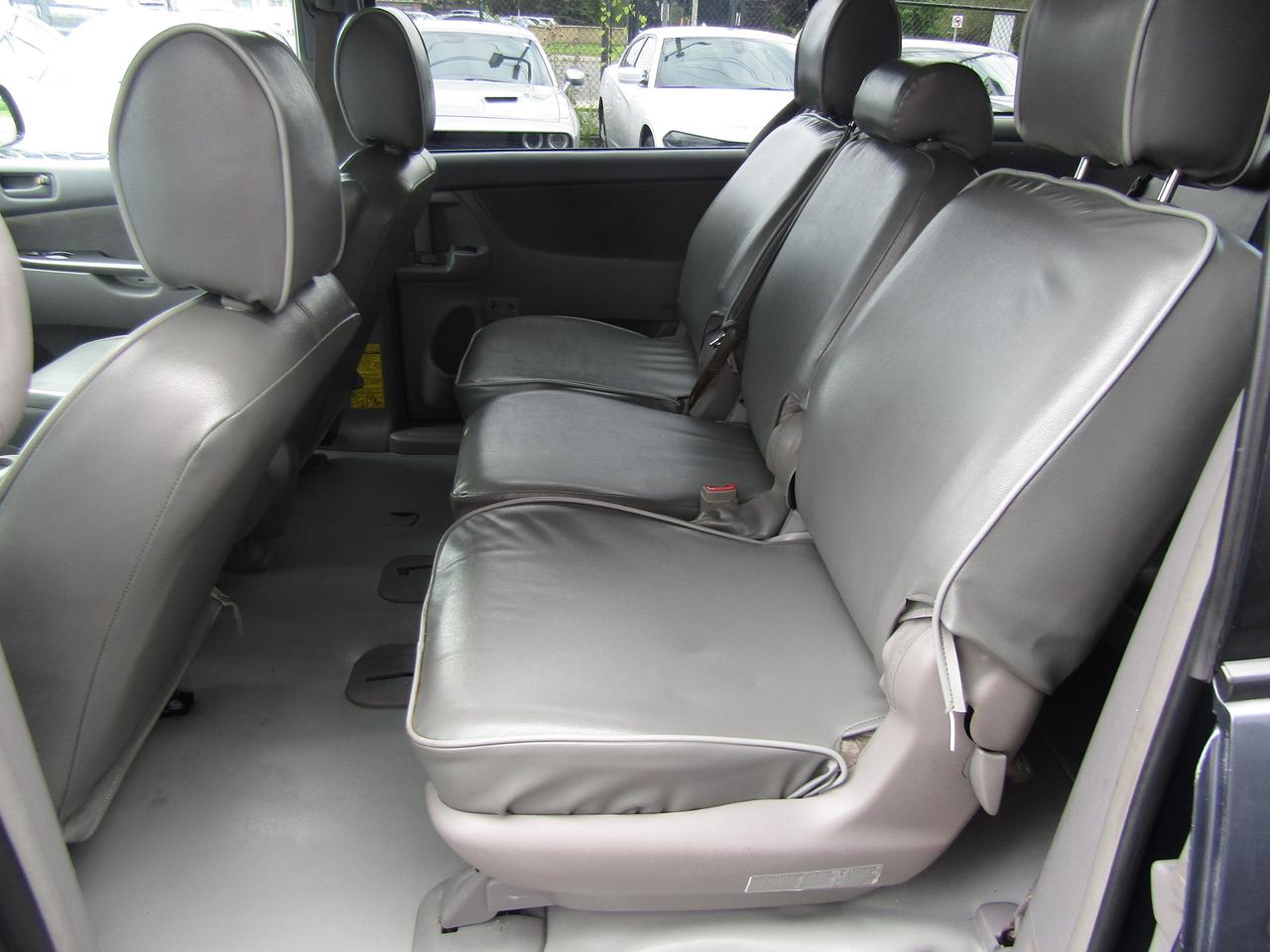 2010 Toyota Sienna CE, 8Pass ,Cruise Ctrl, Automatic Trans.*Certified* Photo
