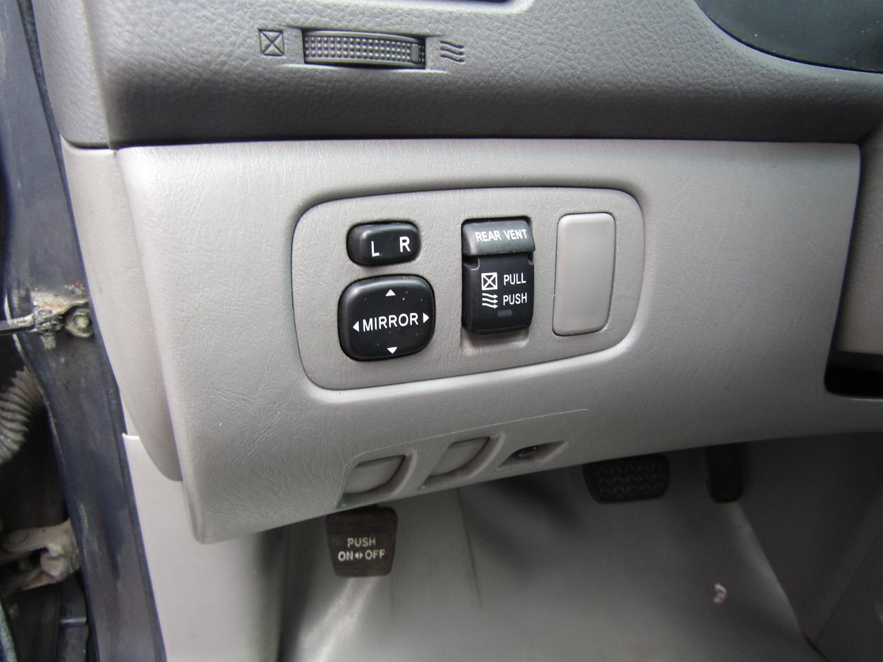 2010 Toyota Sienna CE, 8Pass ,Cruise Ctrl, Automatic Trans.*Certified* Photo