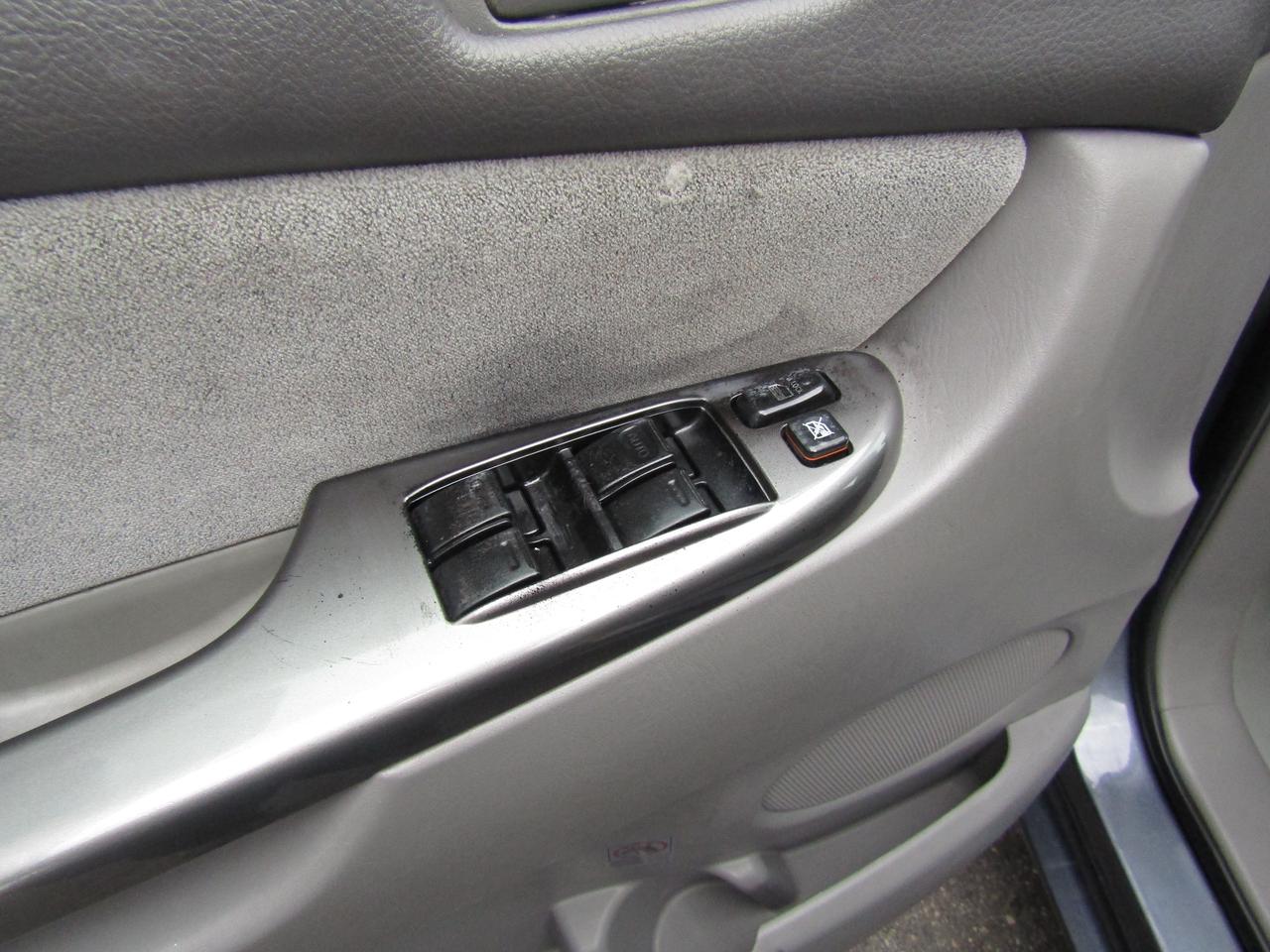 2010 Toyota Sienna CE, 8Pass ,Cruise Ctrl, Automatic Trans.*Certified* Photo