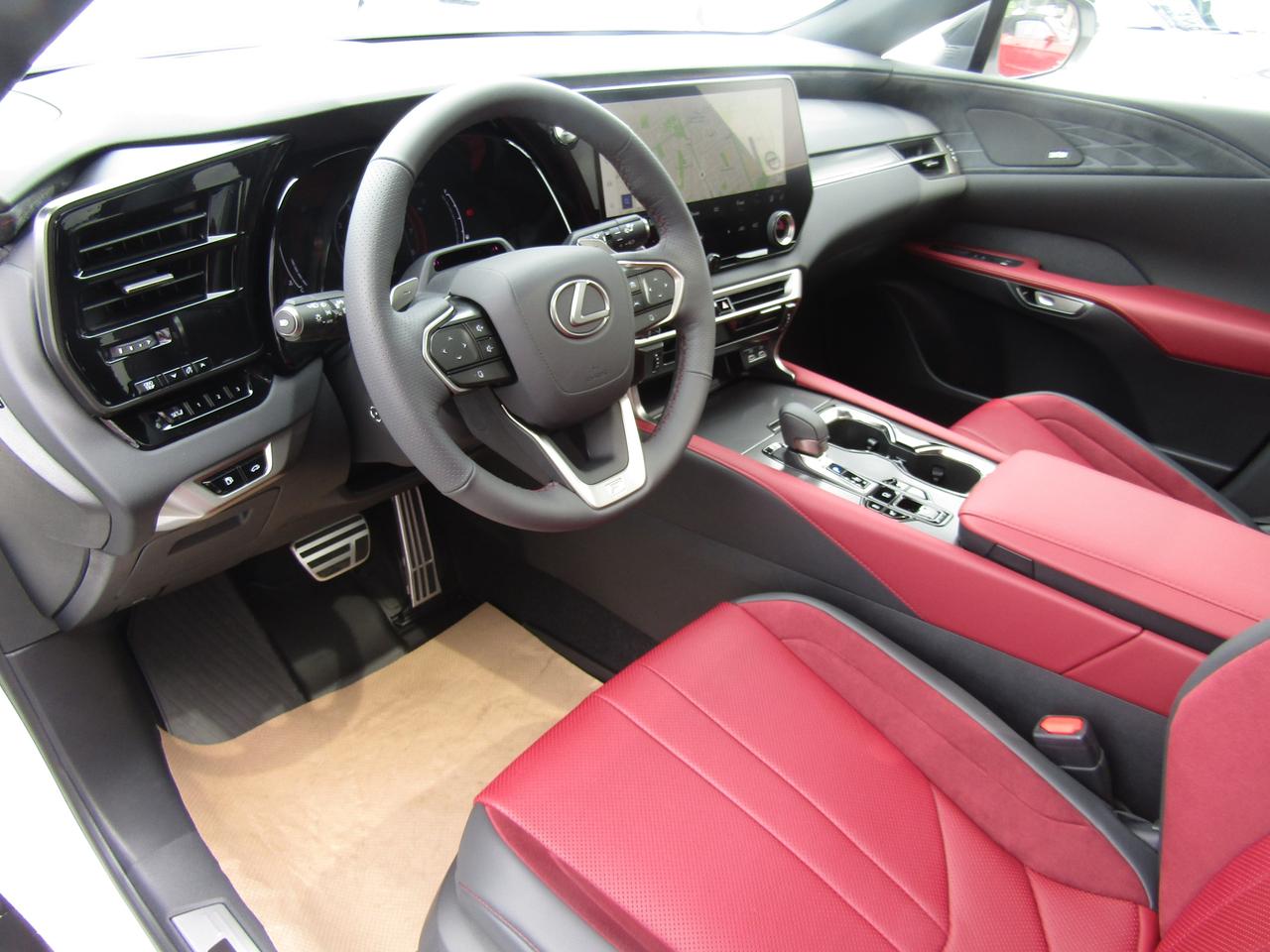 2024 Lexus RX 350 F-Sport, AWD, Navi, Blind Spot, Pano, 360 Camera, Memory, *Certified* Photo