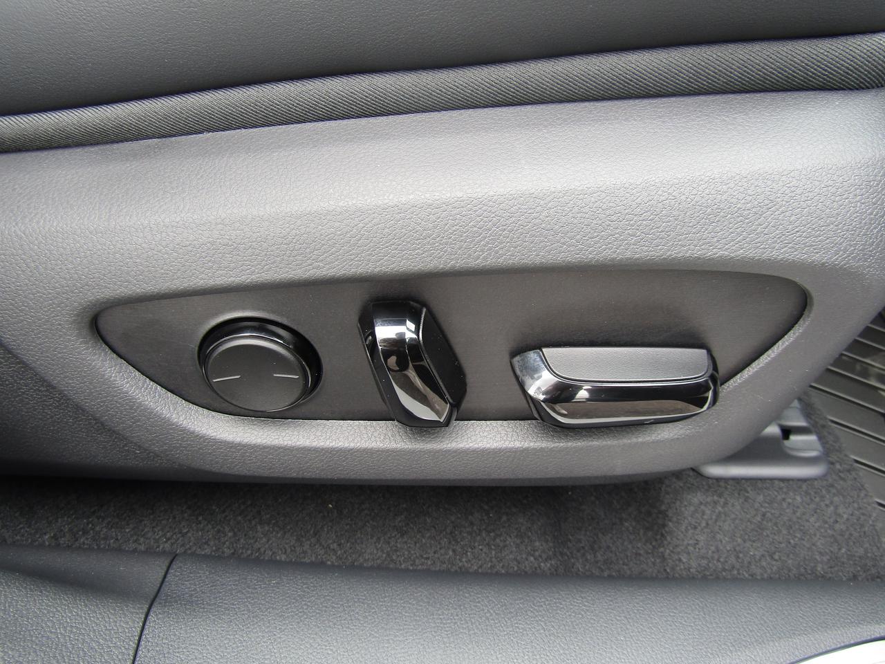 2024 Lexus RX 350 F-Sport, AWD, Navi, Blind Spot, Pano, 360 Camera, Memory, *Certified* Photo