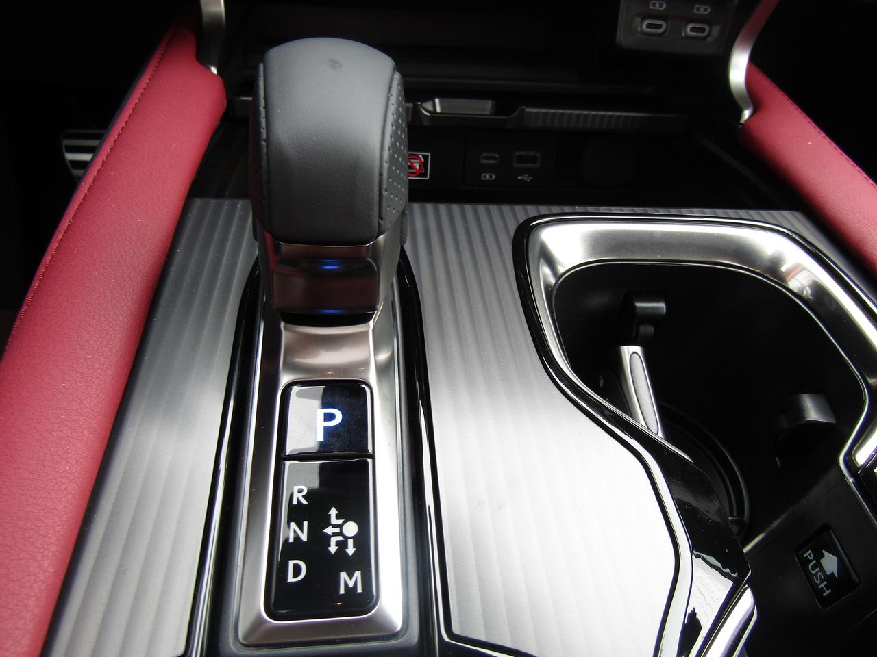 2024 Lexus RX 350 F-Sport, AWD, Navi, Blind Spot, Pano, 360 Camera, Memory, *Certified* Photo