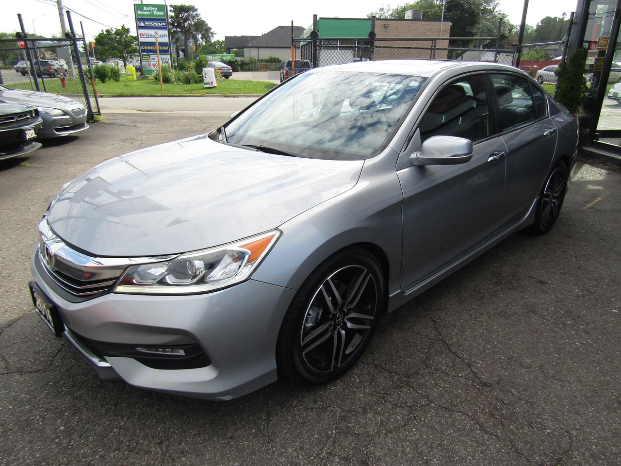 2016 Honda Accord Sport, Sunroof, Leather, 2Camera, Alloy, *Certified* Photo2