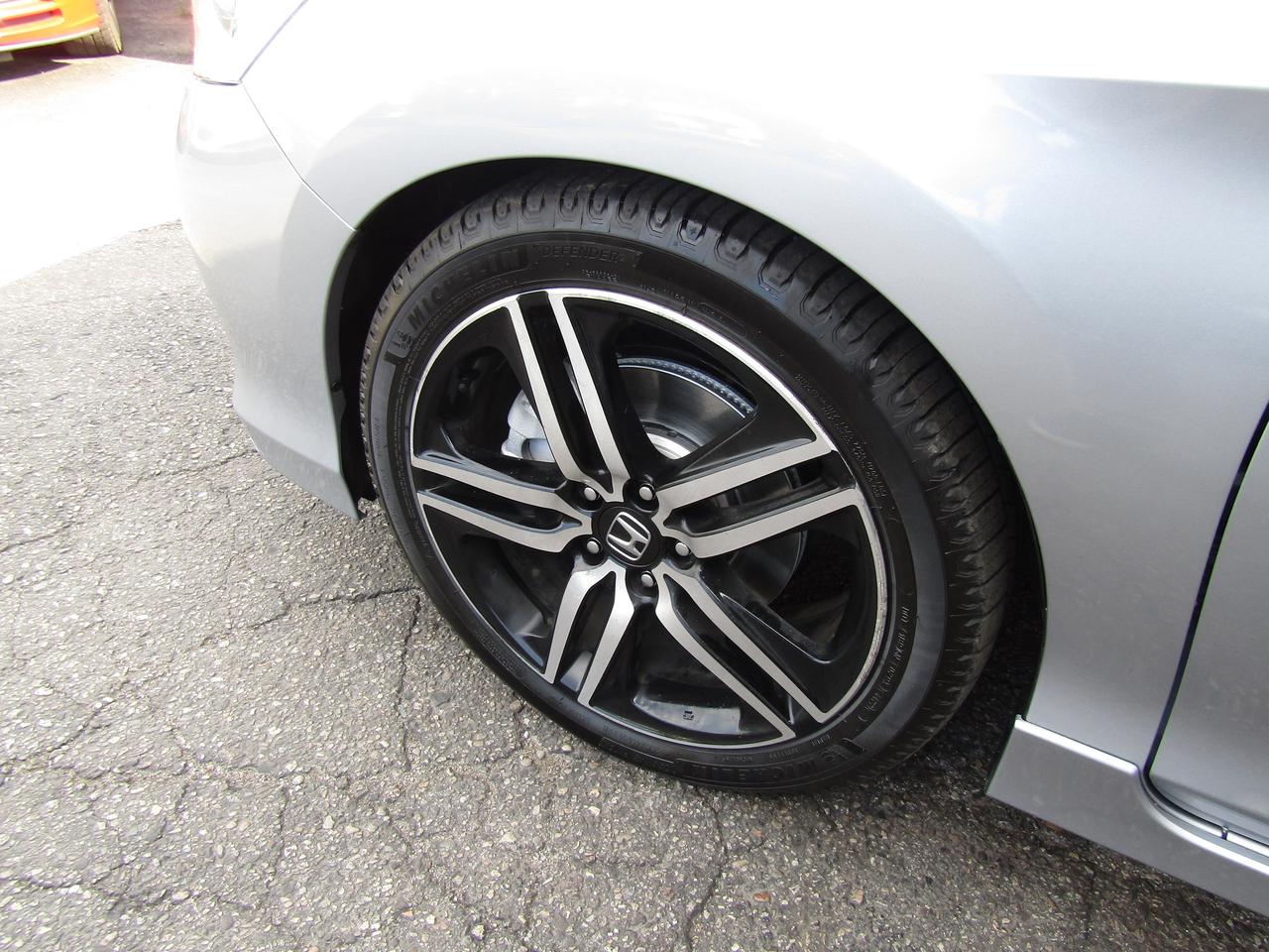 2016 Honda Accord Sport, Sunroof, Leather, 2Camera, Alloy, *Certified* Photo