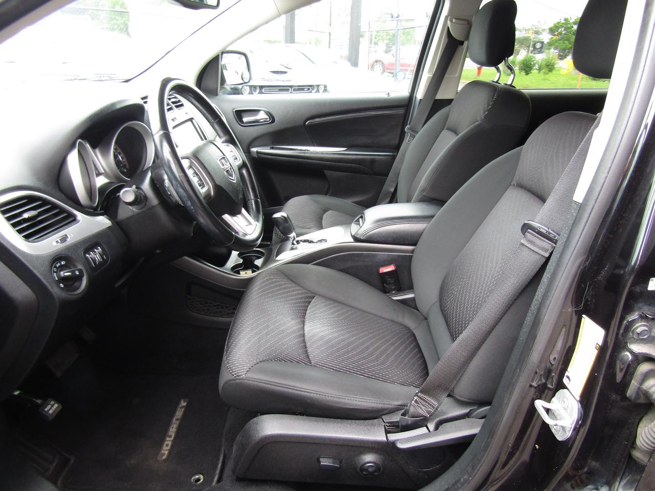 2011 Dodge Journey Crew, 7Pass, Pwr Seats, Alloy ,Bluetooth, Push Button, *AS IS* Photo