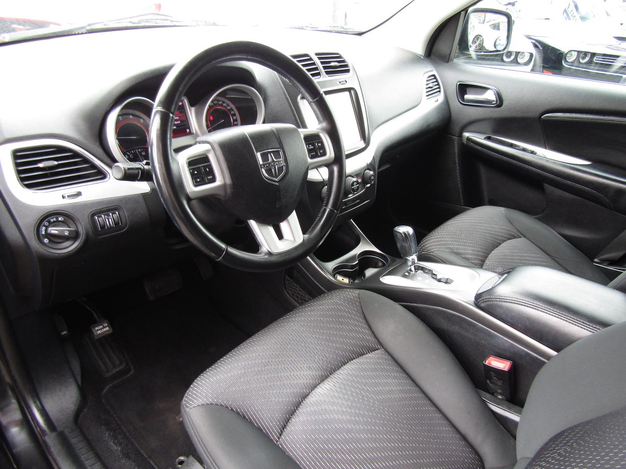 2011 Dodge Journey Crew, 7Pass, Pwr Seats, Alloy ,Bluetooth, Push Button, *AS IS* Photo