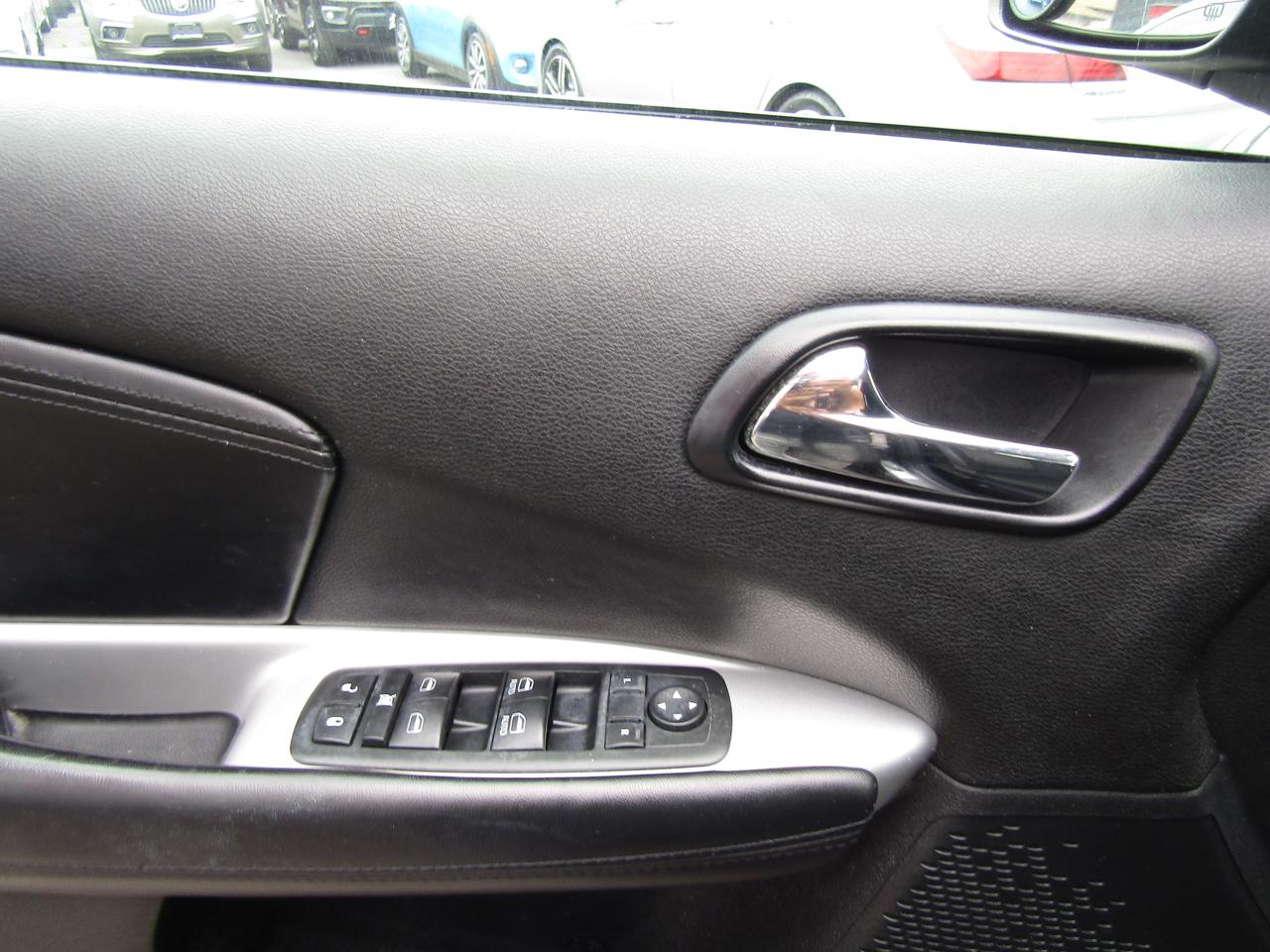 2011 Dodge Journey Crew, 7Pass, Pwr Seats, Alloy ,Bluetooth, Push Button, *AS IS* Photo