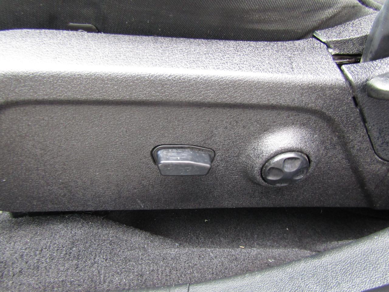 2011 Dodge Journey Crew, 7Pass, Pwr Seats, Alloy ,Bluetooth, Push Button, *AS IS* Photo