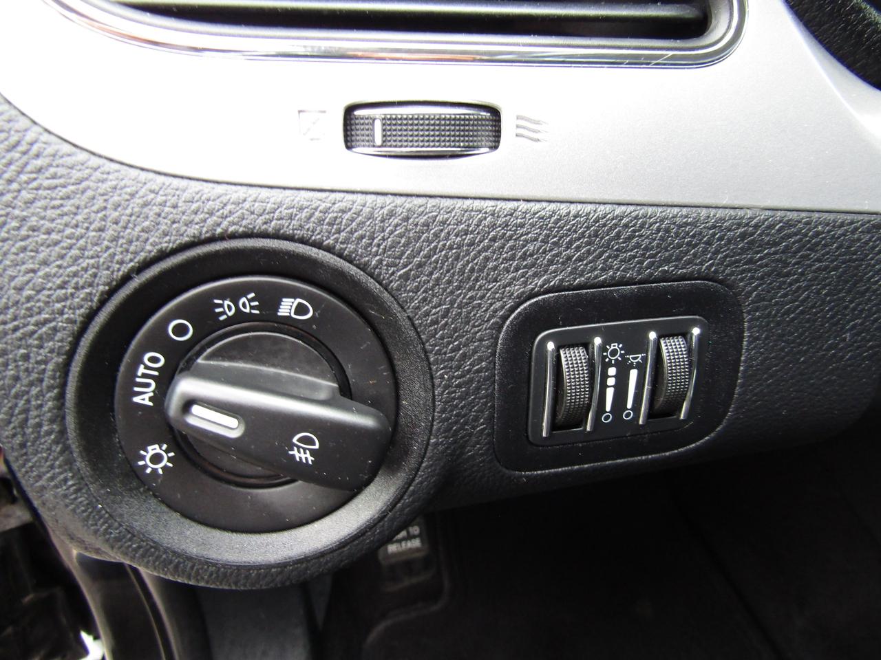 2011 Dodge Journey Crew, 7Pass, Pwr Seats, Alloy ,Bluetooth, Push Button, *AS IS* Photo