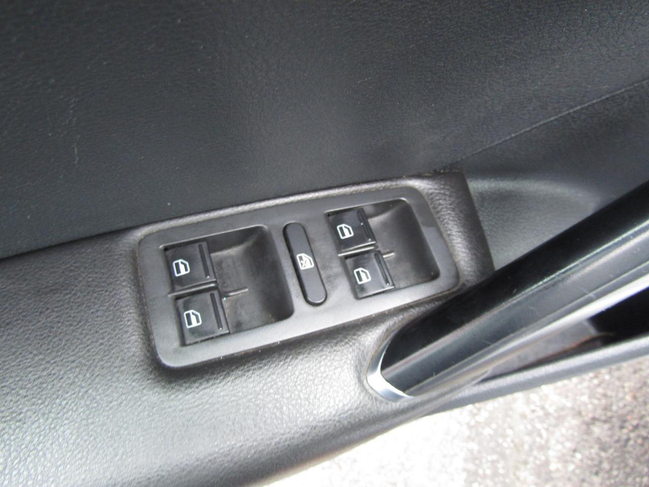 2020 Volkswagen Passat S, Heated Seats, Keyless, Camera, Bluetooth, *Certified* Photo