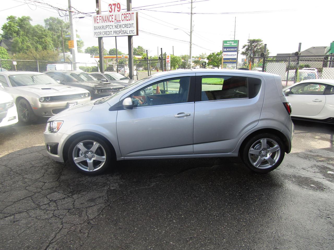 2016 Chevrolet Sonic LT, Sunroof, Camera, Automatic trans, Bluetooth, Cruise Ctrl, *Certified* Photo3