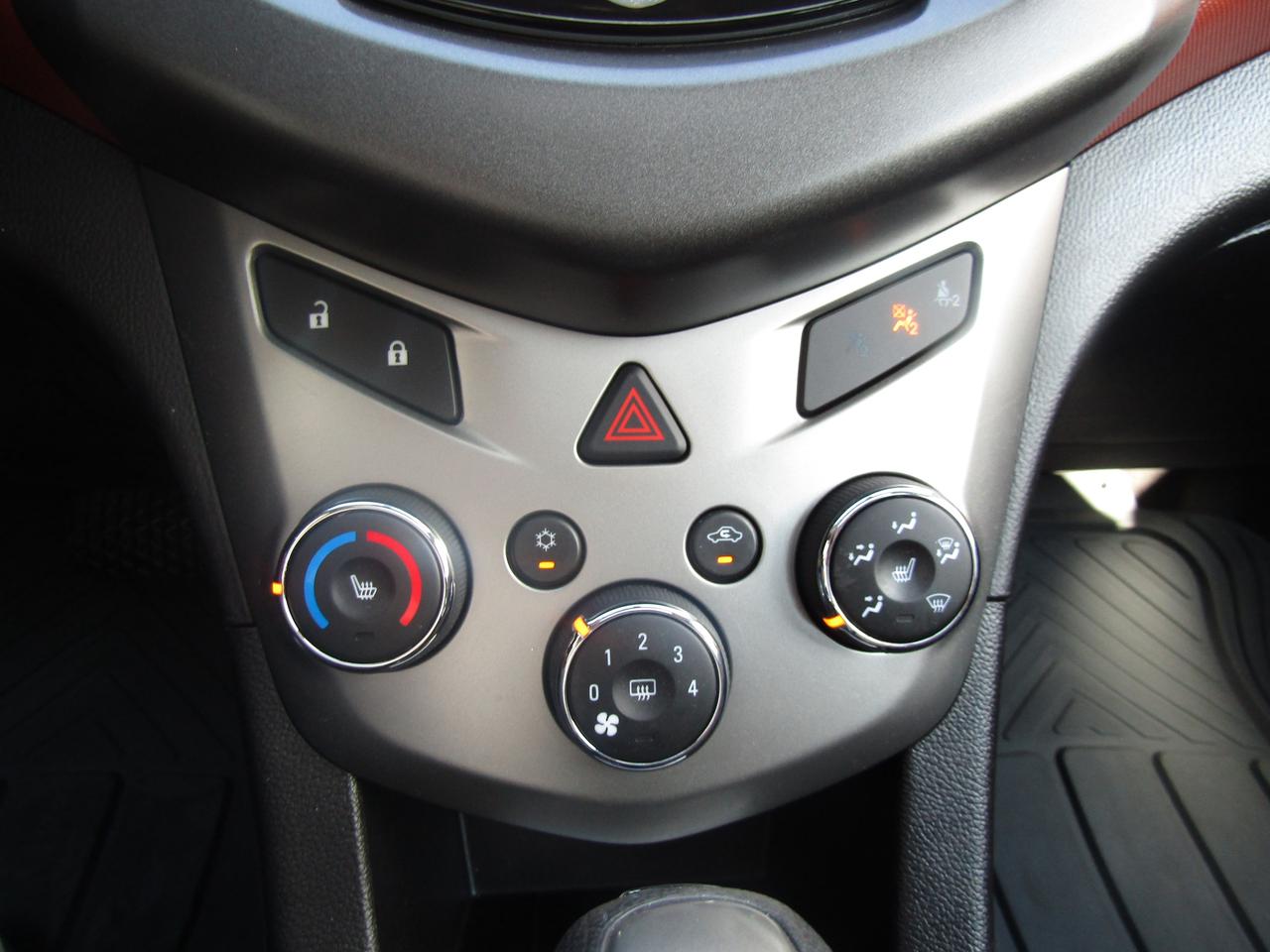 2016 Chevrolet Sonic LT, Sunroof, Camera, Automatic trans, Bluetooth, Cruise Ctrl, *Certified* Photo