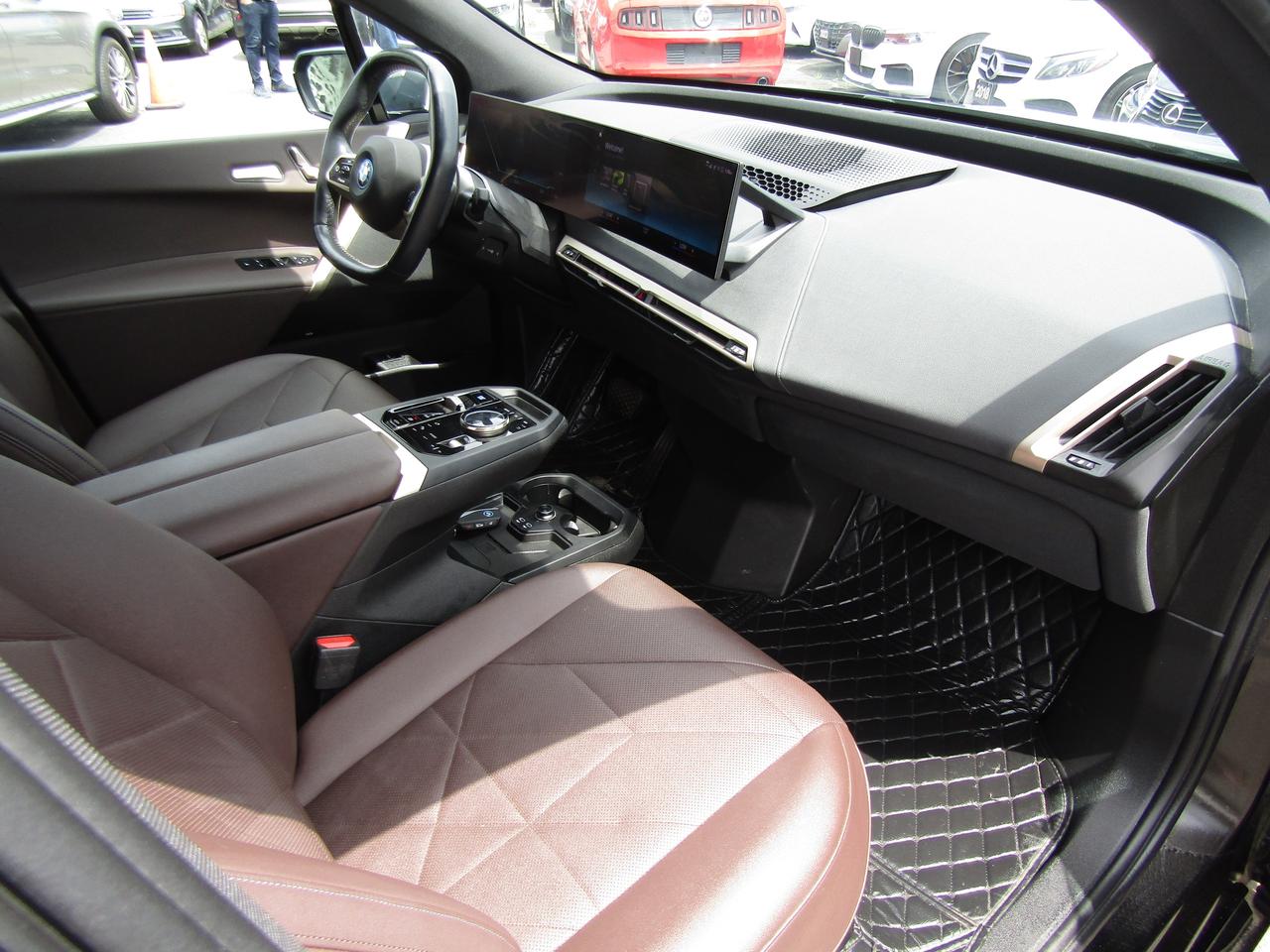 2023 BMW iX XDrive40, Electric, Navi, Camera, Memory, Leather, *Certified* Photo