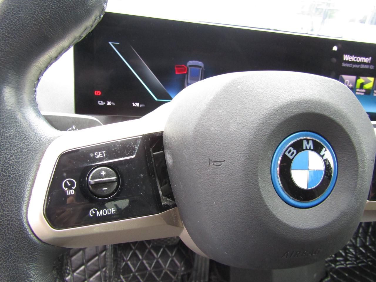 2023 BMW iX XDrive40, Electric, Navi, Camera, Memory, Leather, *Certified* Photo