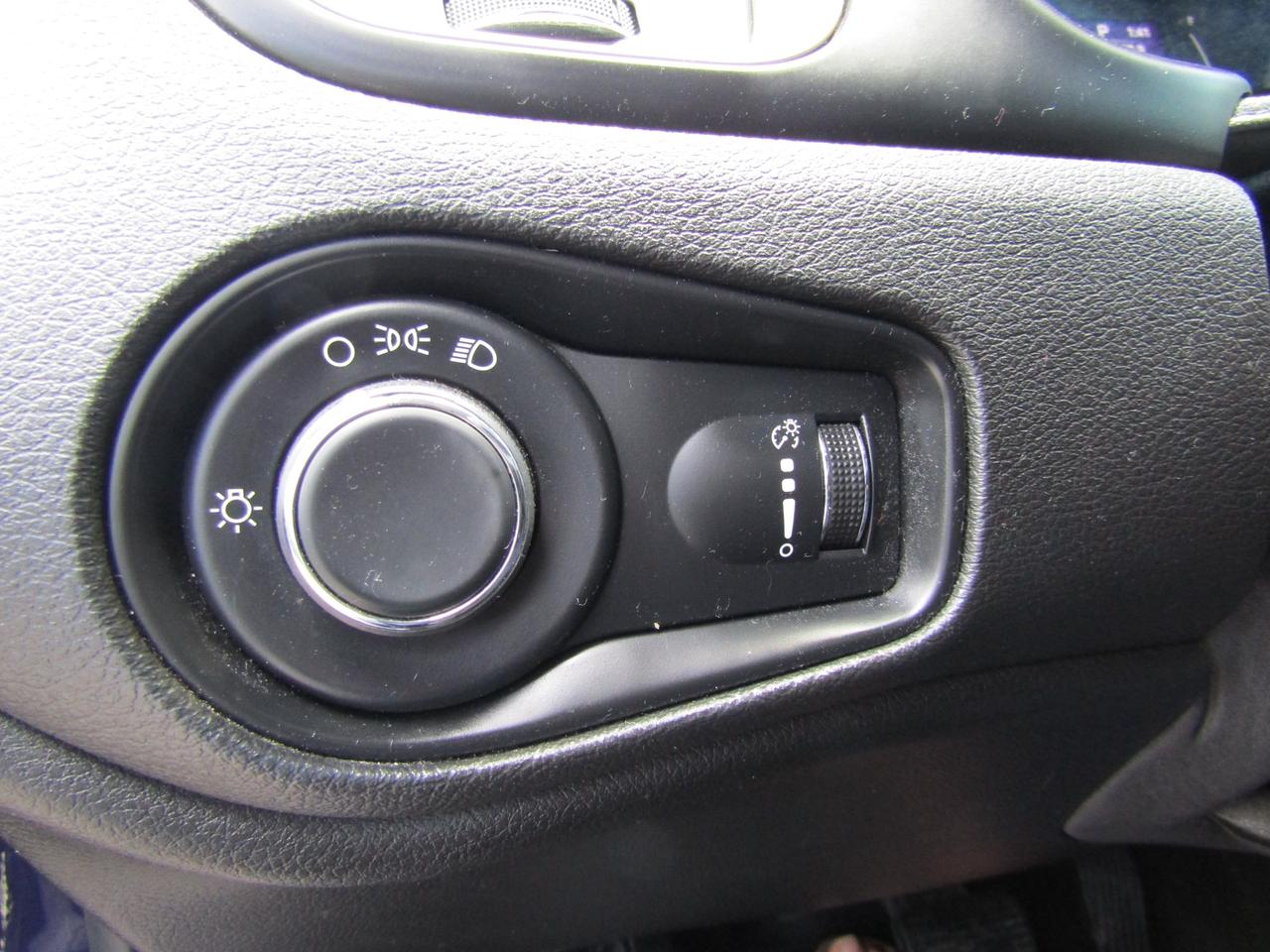 2016 Jeep Renegade Sport, 4X4,  Cruise Ctrl, Camera, *Certified* Photo