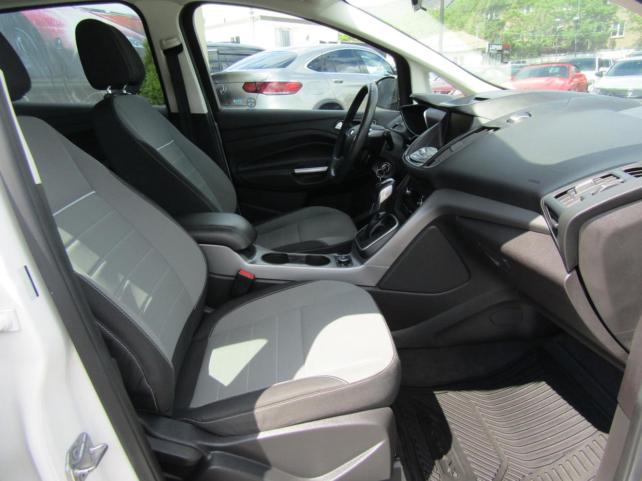 2014 Ford C-MAX Hybrid SE, Heated Seats, Hybrid, Pwr Trunk, Alloy, *Certified* Photo
