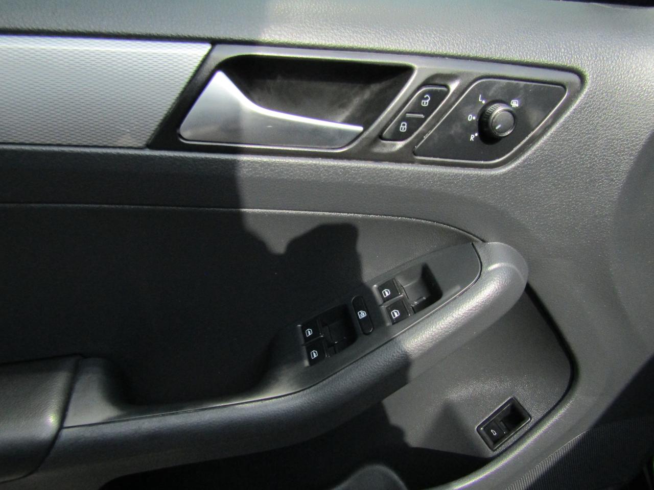 2015 Volkswagen Jetta S, Heated Seats, Bluetooth, Cruise Ctrl, Alloy, *Certified* Photo