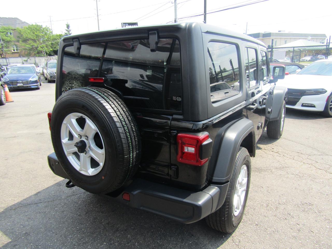 2021 Jeep Wrangler Unlimited Sport, 4x4, Navi, Camera, Leather, Bluetooth, Alloy, *Certified* Photo