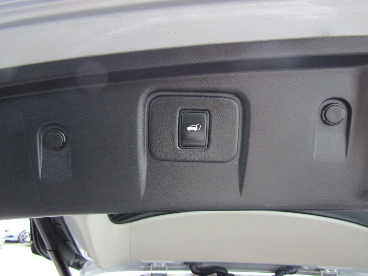 2015 Nissan Murano SL, AWD, Navi, Pano, Camera, Leather, *Certified* Photo