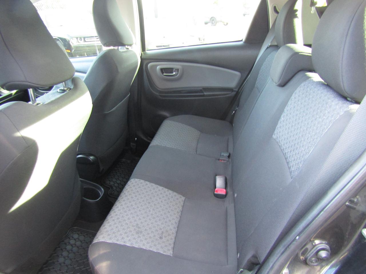 2015 Toyota Yaris LE, Cruise Ctrl, Automatic, Pwr Lock & Windows & Mirror, *Certified* Photo