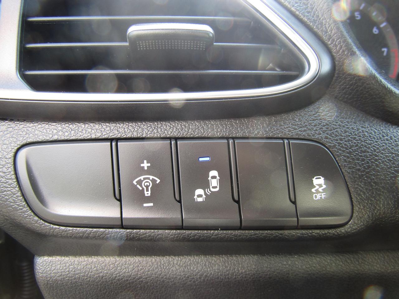 2019 Hyundai Elantra GT, Camera, Blind Spot, Alloy, Bluetooth, *Certified* Photo