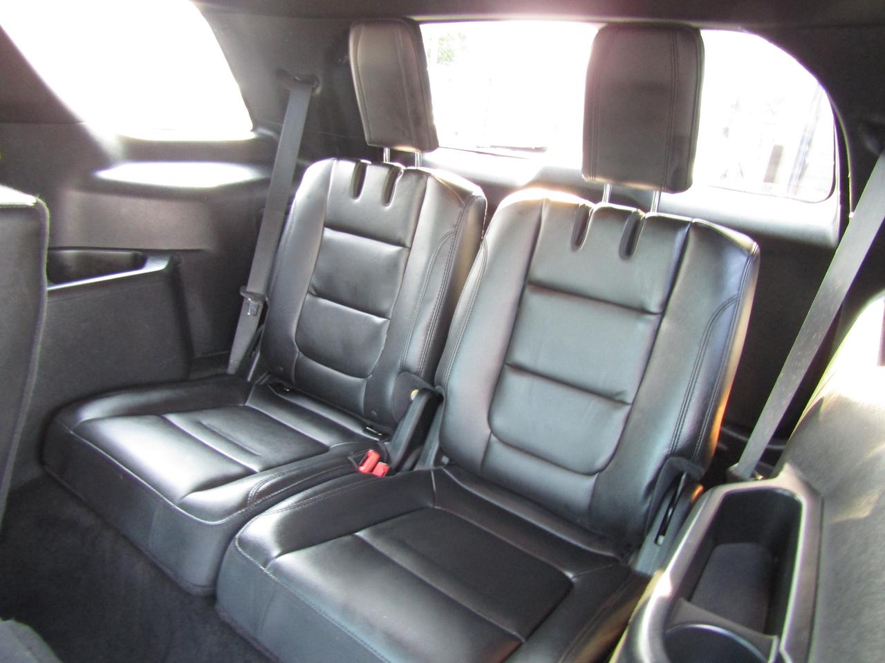 2018 Ford Explorer XLT, AWD, 7Pass, Navi, Pano, Leather, Camera, *Certified* Photo