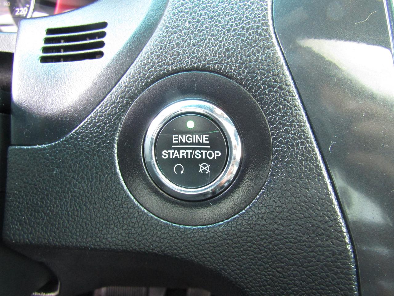 2018 Ford Explorer XLT, AWD, 7Pass, Navi, Pano, Leather, Camera, *Certified* Photo