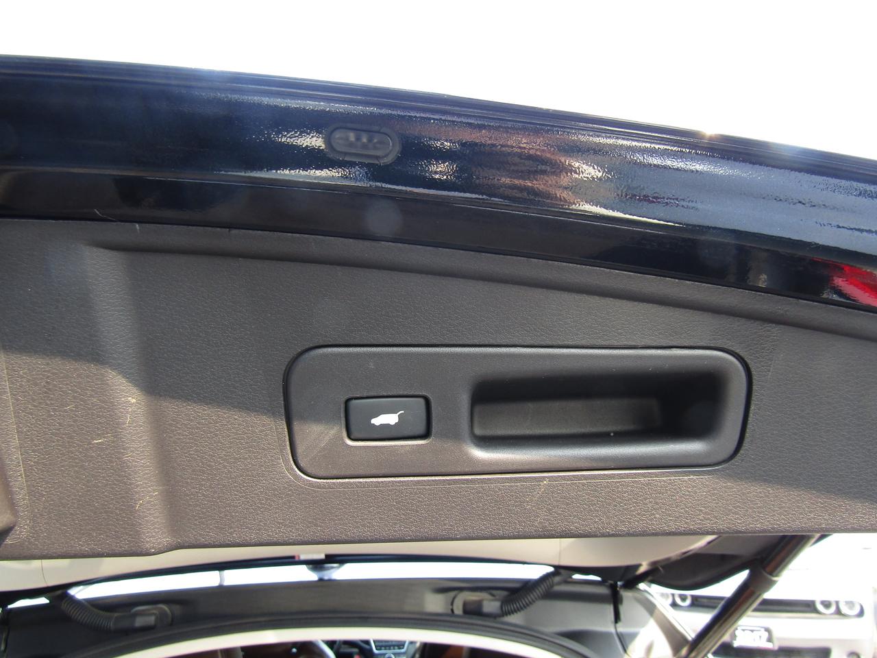 2019 Acura MDX Elite Pkg, Awd, 7Pass, Navi, Sunroof, Leather, *Certified* Photo