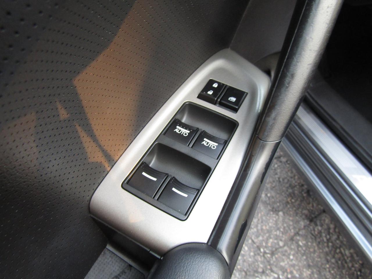 2009 Acura TSX Prem, Sunroof, Leather, Memory, Bluetooth, *Certified* Photo