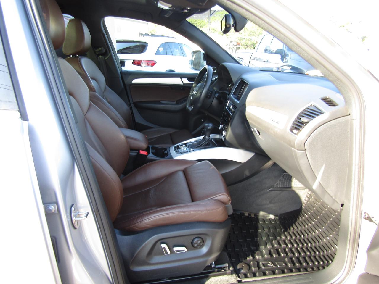 2015 Audi Q5 S-Line, Technik, Quattro, Navi, Pano, Leather, Memory, *Certified* Photo