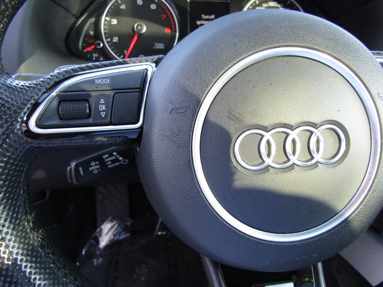 2015 Audi Q5 S-Line, Technik, Quattro, Navi, Pano, Leather, Memory, *Certified* Photo