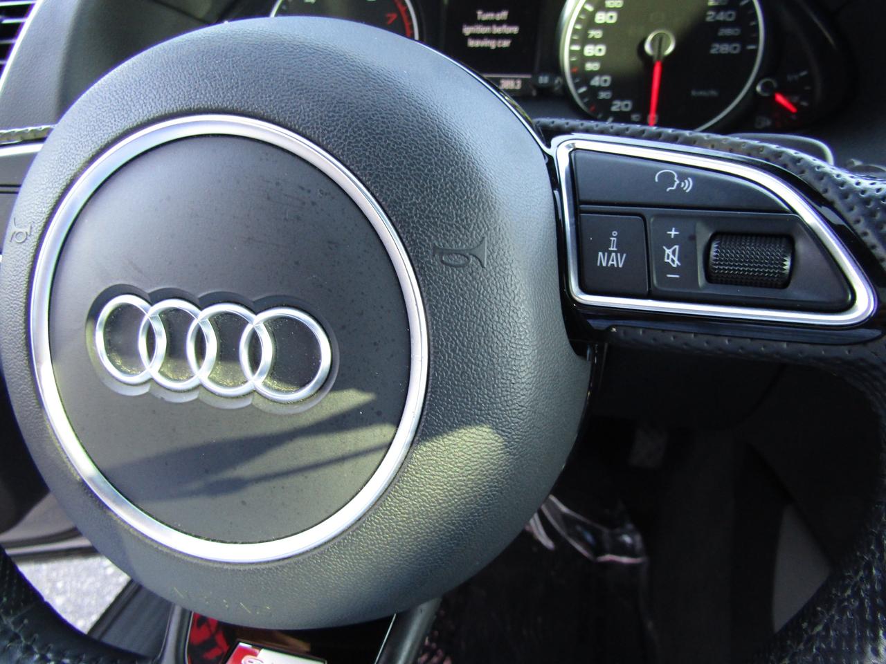 2015 Audi Q5 S-Line, Technik, Quattro, Navi, Pano, Leather, Memory, *Certified* Photo