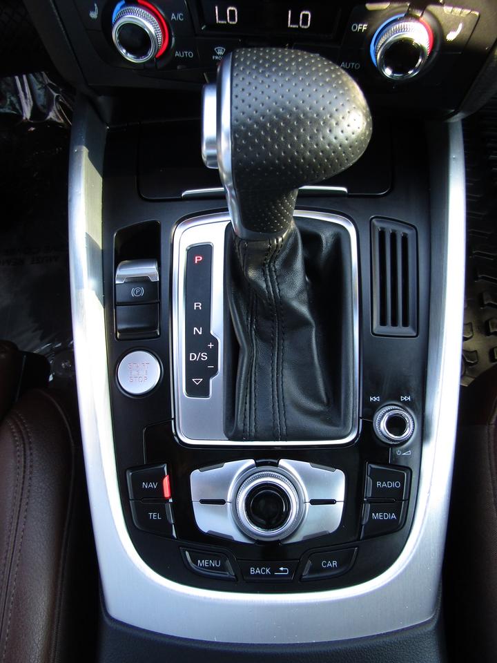 2015 Audi Q5 S-Line, Technik, Quattro, Navi, Pano, Leather, Memory, *Certified* Photo