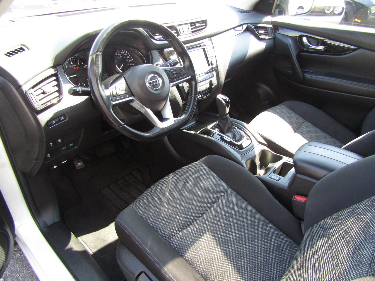 2020 Nissan Qashqai SV, Sunroof, Camera, Heated Seats, Bluetooth, Alloy, *One Owner*Certified* Photo