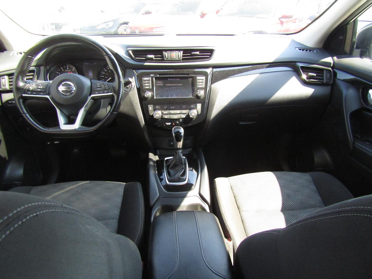 2020 Nissan Qashqai SV, Sunroof, Camera, Heated Seats, Bluetooth, Alloy, *One Owner*Certified* Photo